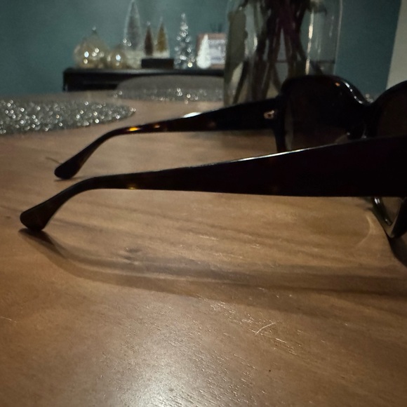 David Yurman Tortoise Shell Sunglasses - Picture 5 of 6